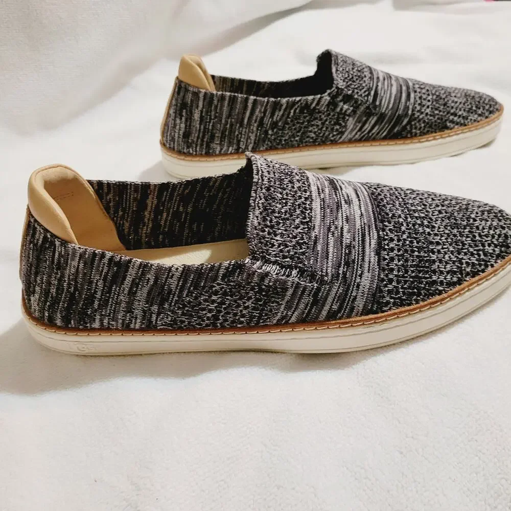 Ugg Womens Sammy black and white slip on casual shoes size 12